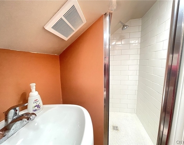 121 Wadsworth Road - Photo Thumbnail 20