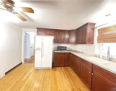 121 Wadsworth Road - Photo Thumbnail 7