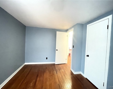 121 Wadsworth Road - Photo Thumbnail 16