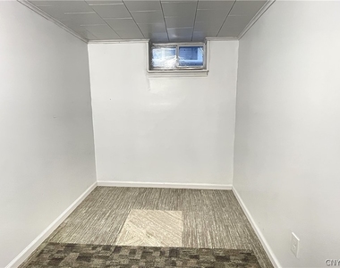 121 Wadsworth Road - Photo Thumbnail 27