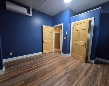 27 E Main Street - Photo Thumbnail 8