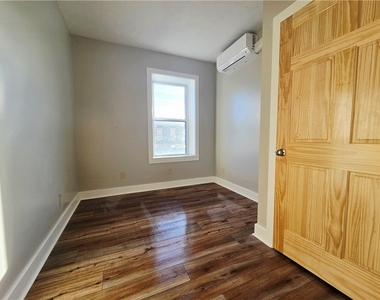 27 E Main Street - Photo Thumbnail 9