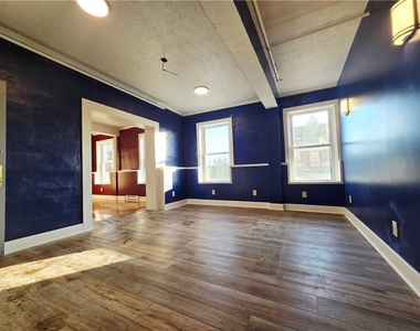27 E Main Street - Photo Thumbnail 7