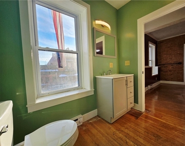27 E Main Street - Photo Thumbnail 6