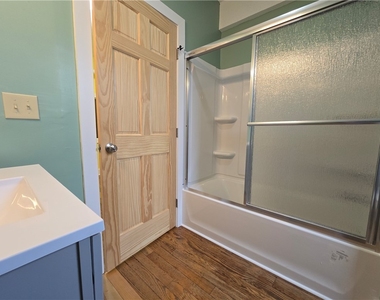 27 E Main Street - Photo Thumbnail 6