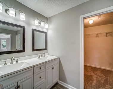 311 Mariner Circle - Photo Thumbnail 15