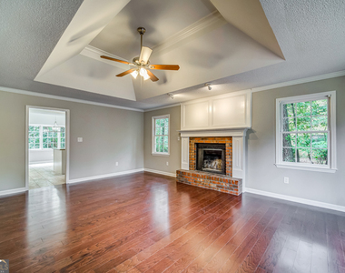 311 Mariner Circle - Photo Thumbnail 3