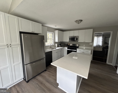 311 Mariner Circle - Photo Thumbnail 6
