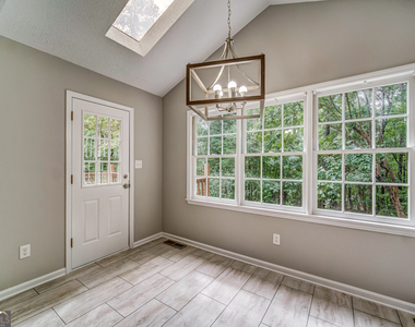 311 Mariner Circle - Photo Thumbnail 8