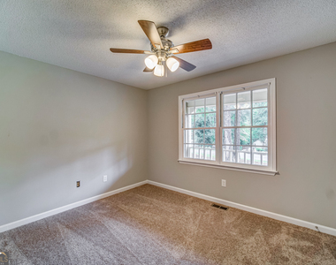 311 Mariner Circle - Photo Thumbnail 23
