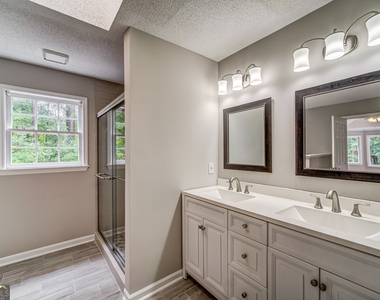 311 Mariner Circle - Photo Thumbnail 14