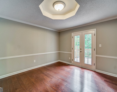 311 Mariner Circle - Photo Thumbnail 9