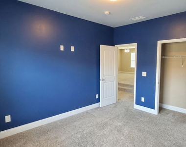 4215 Hopewell Manor Drive - Photo Thumbnail 15