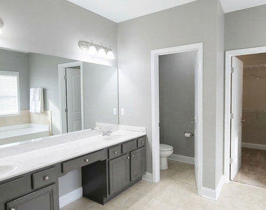 4215 Hopewell Manor Drive - Photo Thumbnail 9