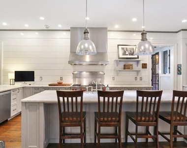 1692 Friar Tuck Road - Photo Thumbnail 12
