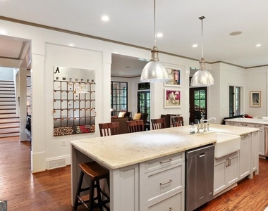 1692 Friar Tuck Road - Photo Thumbnail 14