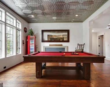1692 Friar Tuck Road - Photo Thumbnail 7