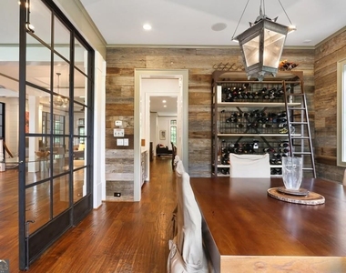 1692 Friar Tuck Road - Photo Thumbnail 5