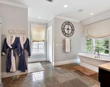1692 Friar Tuck Road - Photo Thumbnail 30