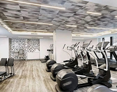 250 West 50th Street - Photo Thumbnail 11