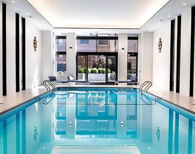 250 West 50th Street - Photo Thumbnail 10