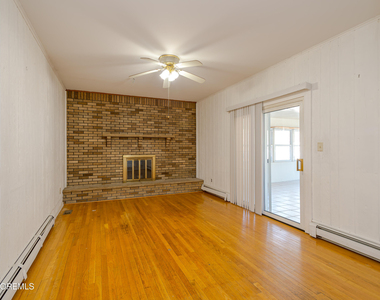 878 Green Valley Road - Photo Thumbnail 9