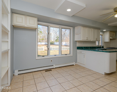 878 Green Valley Road - Photo Thumbnail 6