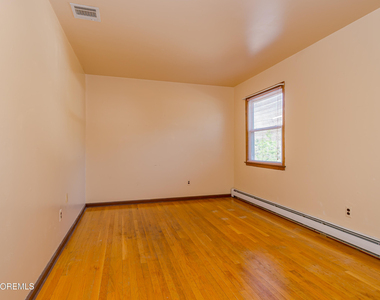 878 Green Valley Road - Photo Thumbnail 19