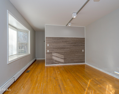 878 Green Valley Road - Photo Thumbnail 11