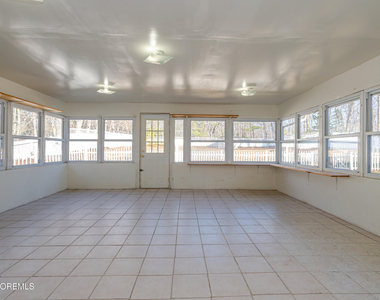 878 Green Valley Road - Photo Thumbnail 10