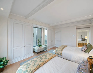 Central Park South - Photo Thumbnail 13