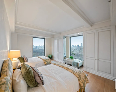 Central Park South - Photo Thumbnail 5