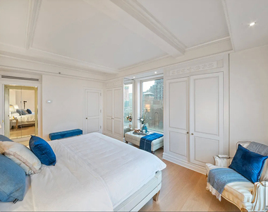 Central Park South - Photo Thumbnail 8