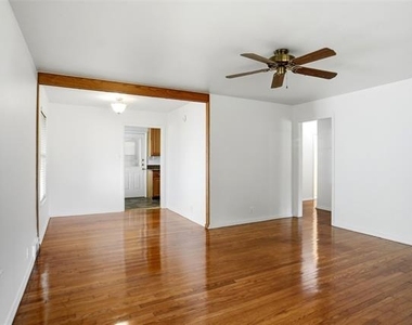 900 Emery Street - Photo Thumbnail 4