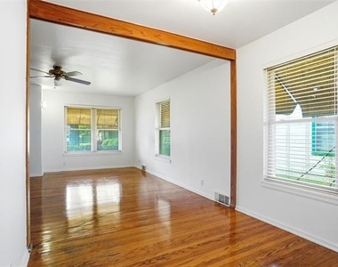 900 Emery Street - Photo Thumbnail 7