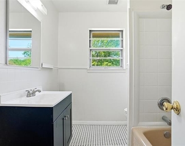 900 Emery Street - Photo Thumbnail 22