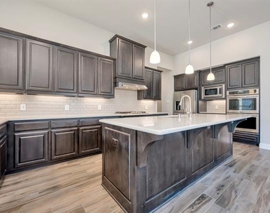 9820 Surveyor Road - Photo Thumbnail 11