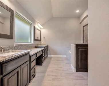 9820 Surveyor Road - Photo Thumbnail 25