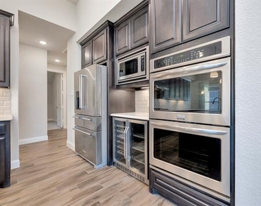 9820 Surveyor Road - Photo Thumbnail 12