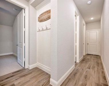 9820 Surveyor Road - Photo Thumbnail 18