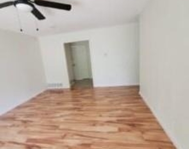 3418 Hummingbird Lane - Photo Thumbnail 9