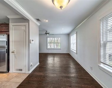 7302 Kenwell Street - Photo Thumbnail 7
