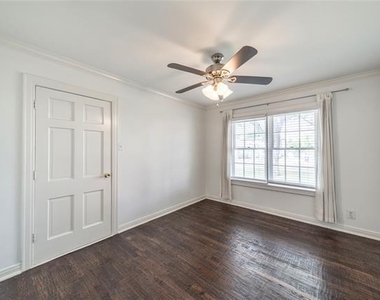 7302 Kenwell Street - Photo Thumbnail 10