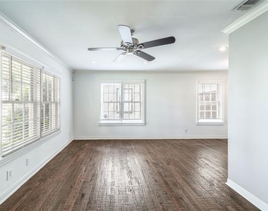 7302 Kenwell Street - Photo Thumbnail 15