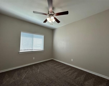 7931 Doreen Avenue - Photo Thumbnail 12