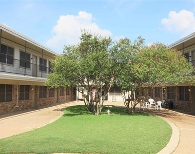 101 Westcourt Drive - Photo Thumbnail 1