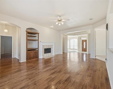 2229 White Rock Lane - Photo Thumbnail 3