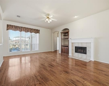 2229 White Rock Lane - Photo Thumbnail 4
