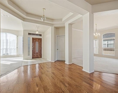 2229 White Rock Lane - Photo Thumbnail 2