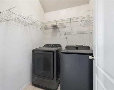 2229 White Rock Lane - Photo Thumbnail 18